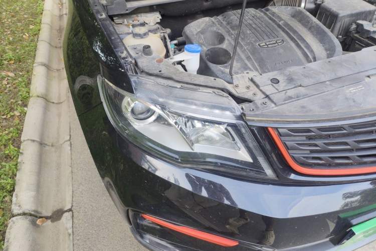 Used Geely Auto Emgrand X7 Sport 2021 1.8TD DCT Two-Wheel Drive Asian Games Comfort Edition Right Front Headlight