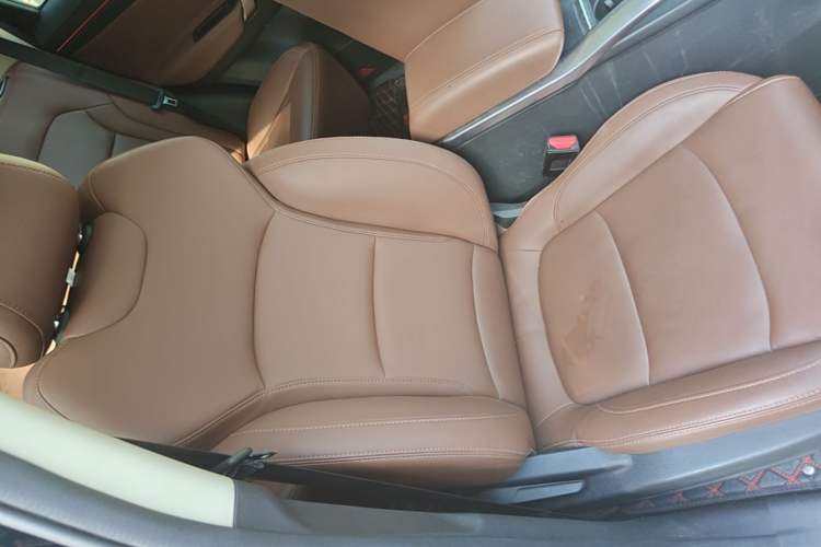 Used Geely Auto Emgrand X7 Sport 2021 1.8TD DCT Two-Wheel Drive Asian Games Edition Right Front Seat