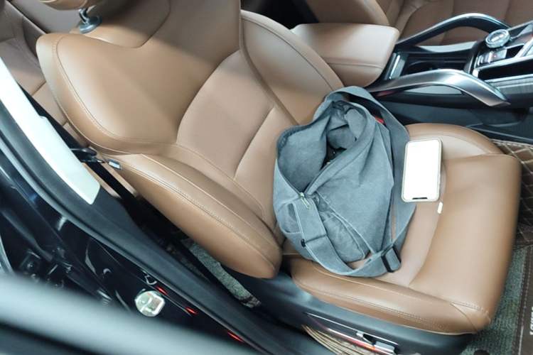 Used Geely Auto Emgrand X7 Sport 2021 1.8TD DCT Two-Wheel Drive Asian Games Comfort Edition Right Front Seat