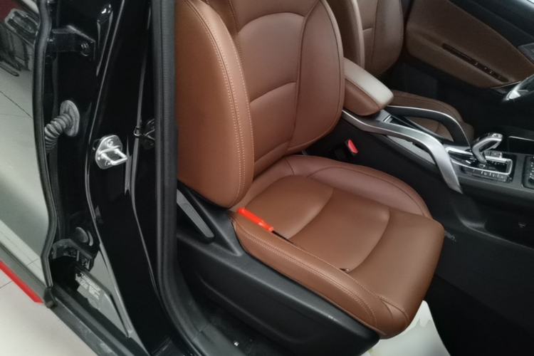Used Geely Auto Emgrand X7 Sport 2021 1.8TD DCT Two-Wheel Drive Asian Games Edition Right Front Seat