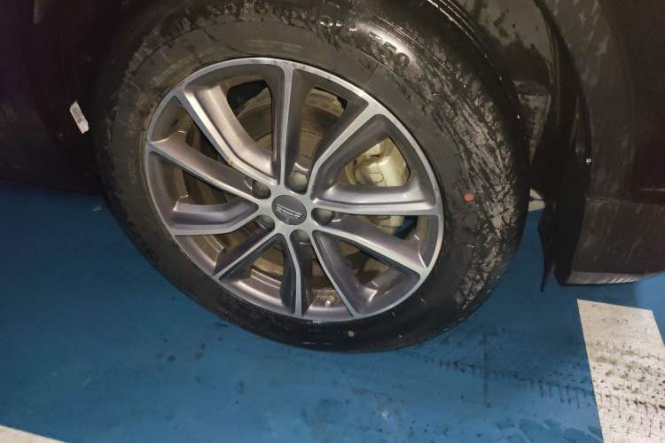 Used Geely Auto Emgrand X7 Sport 2021 Million Edition 1.8TD DCT Two-Wheel Drive Comfort Model Right Front Wheel Hub