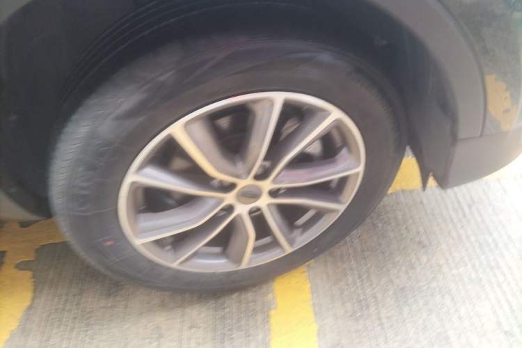 Used Geely Auto Emgrand X7 Sport 2021 Million Edition 1.8TD DCT Two-Wheel Drive Comfort Model Right Front Wheel Hub