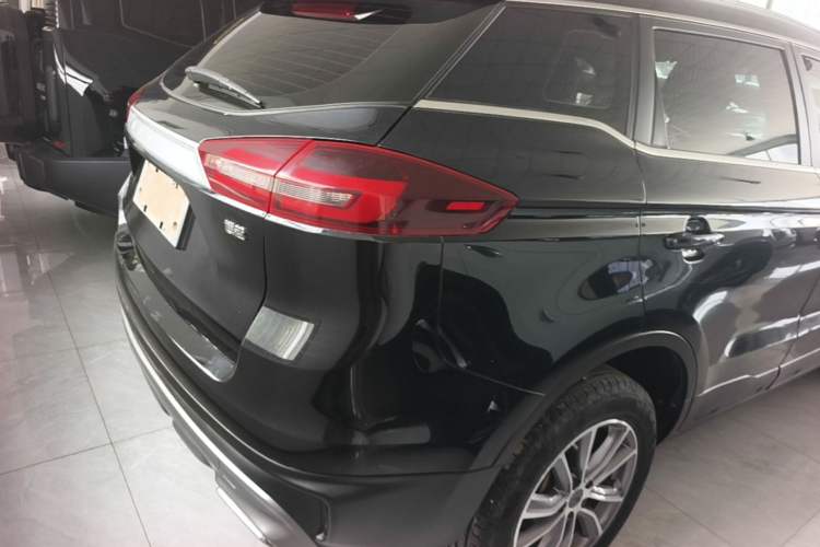 Used Geely Auto Emgrand X7 Sport 2021 Million Edition 1.8TD DCT Two-Wheel Drive Comfort Model Right Rear Taillight