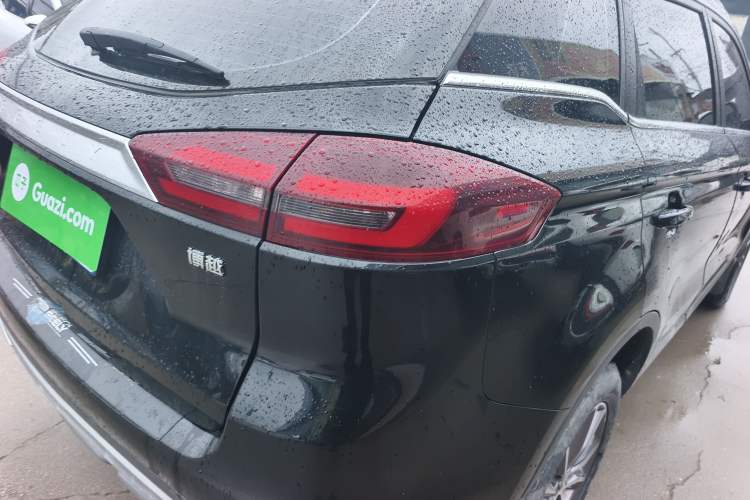 Used Geely Auto Emgrand X7 Sport 2021 Million Edition 1.8TD DCT Two-Wheel Drive Comfort Model Right Rear Taillight