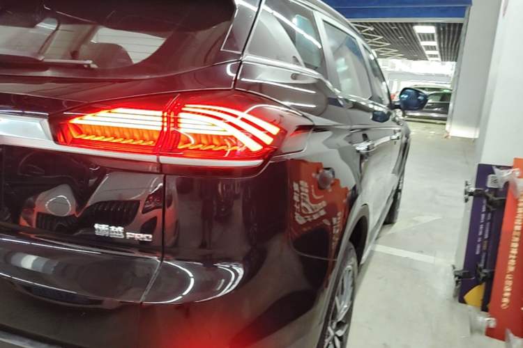 Used Geely Auto Emgrand X7 Sport 2021 1.8TD DCT Two-Wheel Drive Asian Games Comfort Edition Right Rear Taillight