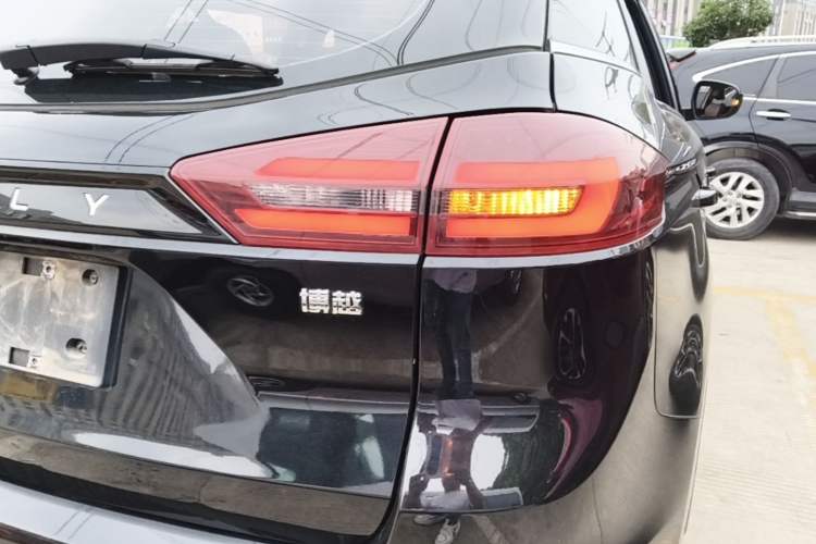Used Geely Auto Emgrand X7 Sport 2021 1.8TD DCT Two-Wheel Drive Asian Games Edition Right Rear Taillight