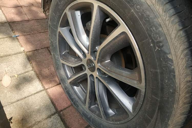 Used Geely Auto Emgrand X7 Sport 2021 Million Edition 1.8TD DCT Two-Wheel Drive Comfort Model Right Rear Wheel Hub