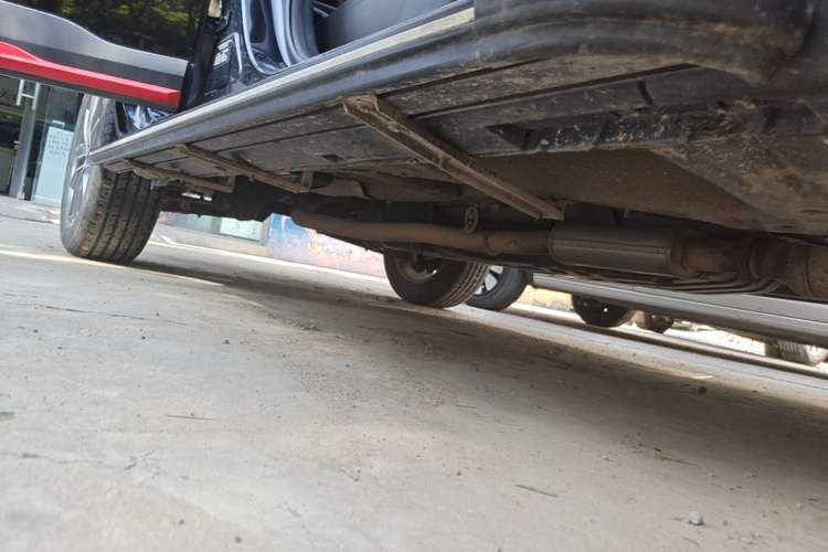 Used Geely Auto Emgrand X7 Sport 2021 1.8TD DCT Two-Wheel Drive Asian Games Edition Right Side Sill