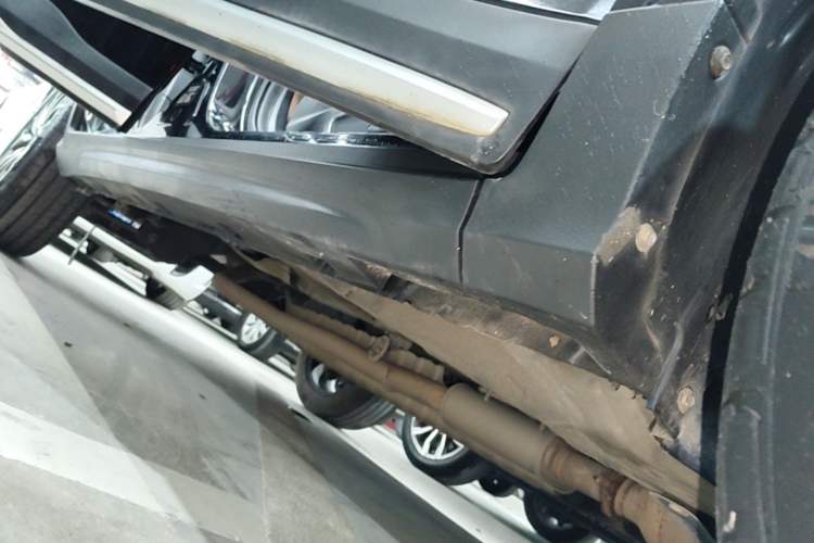Used Geely Auto Emgrand X7 Sport 2021 1.8TD DCT Two-Wheel Drive Asian Games Comfort Edition Right Side Sill