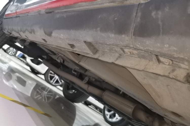 Used Geely Auto Emgrand X7 Sport 2021 1.8TD DCT Two-Wheel Drive Asian Games Edition Right Side Sill