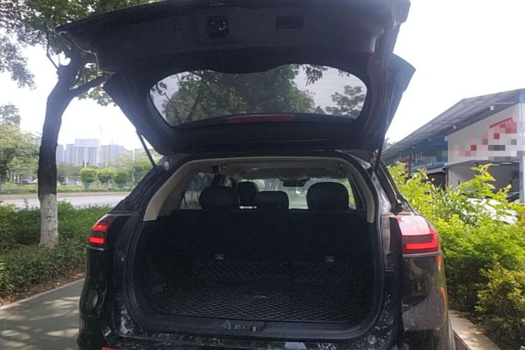 Used Geely Auto Emgrand X7 Sport 2021 Million Edition 1.8TD DCT Two-Wheel Drive Comfort Model Trunk
