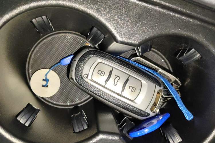 Used Geely Auto Emgrand X7 Sport 2021 Million Edition 1.8TD DCT Two-Wheel Drive Comfort Model Vehicle Key
