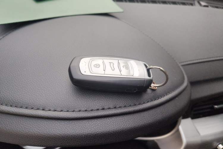 Used Geely Auto Emgrand X7 Sport 2021 1.8TD DCT Two-Wheel Drive Asian Games Comfort Edition Vehicle Key