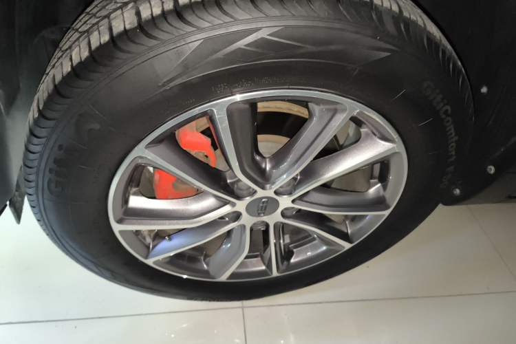 Used Geely Auto Emgrand X7 Sport 2021 1.8TD Manual Two-Wheel Drive Asian Games Edition Left Front Wheel Hub