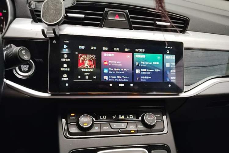 Used Geely Auto Emgrand X7 Sport 2021 1.8TD DCT Two-Wheel Drive Asian Games Edition Audio And AC Panel