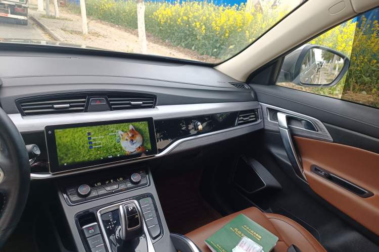 Used Geely Auto Emgrand X7 Sport 2021 1.8TD DCT Two-Wheel Drive Asian Games Edition Audio And AC Panel