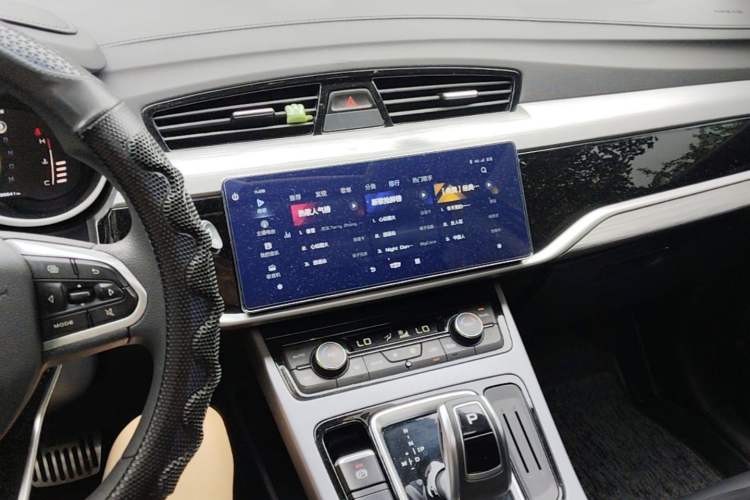 Used Geely Auto Emgrand X7 Sport 2021 Million Edition 1.8TD DCT Two-Wheel Drive Comfort Model Audio And AC Panel