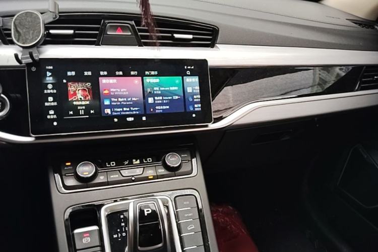 Used Geely Auto Emgrand X7 Sport 2021 1.8TD DCT Two-Wheel Drive Asian Games Edition Center Console