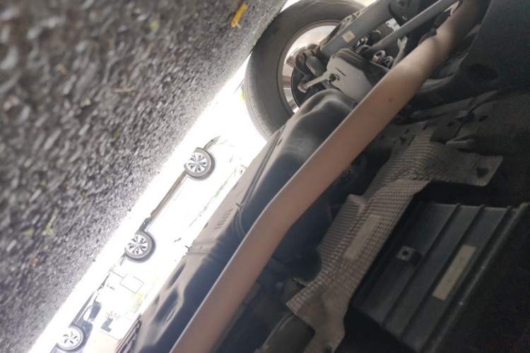 Used Geely Auto Emgrand X7 Sport 2021 Million Edition 1.8TD DCT Two-Wheel Drive Comfort Model Chassis Rear Right