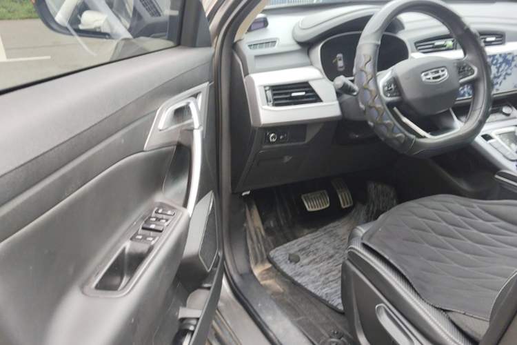 Used Geely Auto Emgrand X7 Sport 2021 Million Edition 1.8TD DCT Two-Wheel Drive Comfort Model Driver Seat