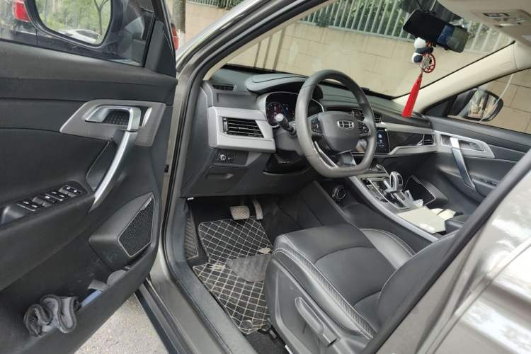 Used Geely Auto Emgrand X7 Sport 2021 Million Edition 1.8TD DCT Two-Wheel Drive Comfort Model Driver Seat