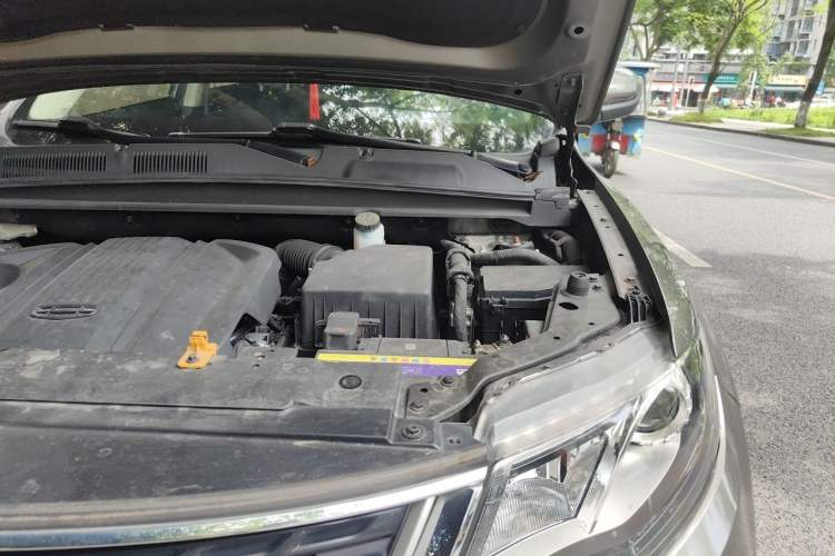 Used Geely Auto Emgrand X7 Sport 2021 Million Edition 1.8TD DCT Two-Wheel Drive Comfort Model Engine Bay Left