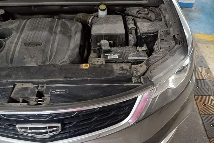 Used Geely Auto Emgrand X7 Sport 2021 Million Edition 1.8TD DCT Two-Wheel Drive Luxury Model Engine Bay Left