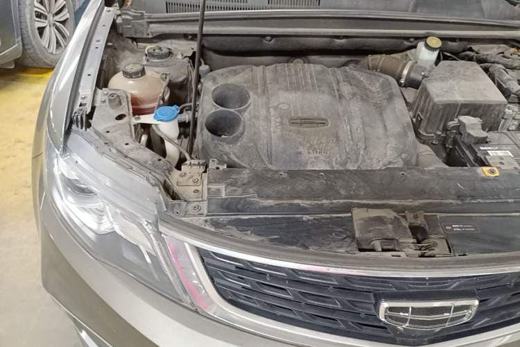 Used Geely Auto Emgrand X7 Sport 2021 Million Edition 1.8TD DCT Two-Wheel Drive Luxury Model Engine Bay Right
