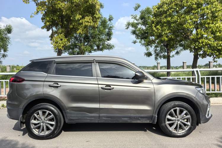 Used Geely Auto Emgrand X7 Sport 2021 Million Edition 1.8TD DCT Two-Wheel Drive Luxury Model Exterior 7