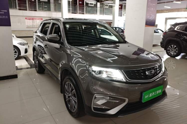 Used Geely Auto Emgrand X7 Sport 2021 Million Edition 1.8TD DCT Two-Wheel Drive Luxury Model Front Right 45 Deg