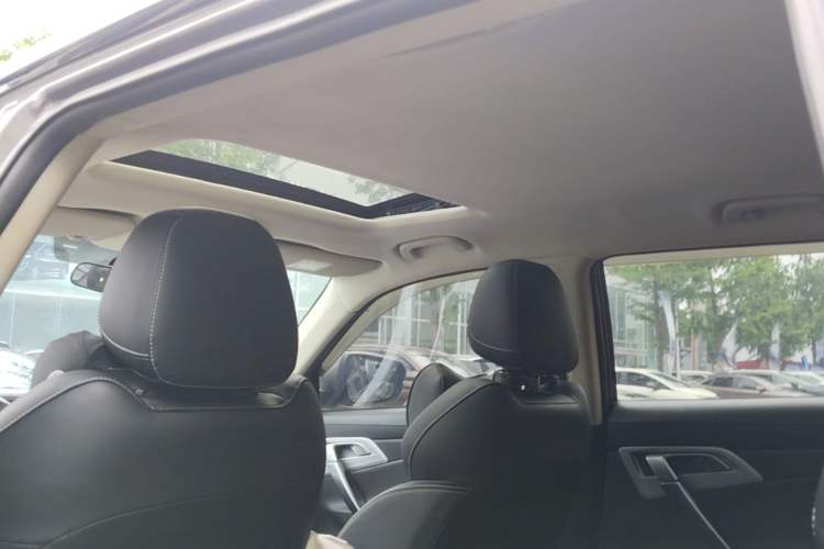 Used Geely Auto Emgrand X7 Sport 2021 Million Edition 1.8TD DCT Two-Wheel Drive Comfort Model Headliner