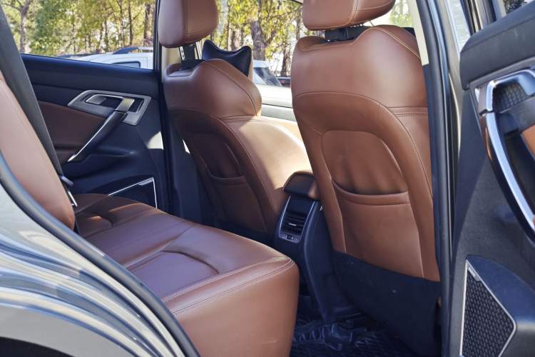 Used Geely Auto Emgrand X7 Sport 2021 1.8TD DCT Two-Wheel Drive Asian Games Edition Interior 2
