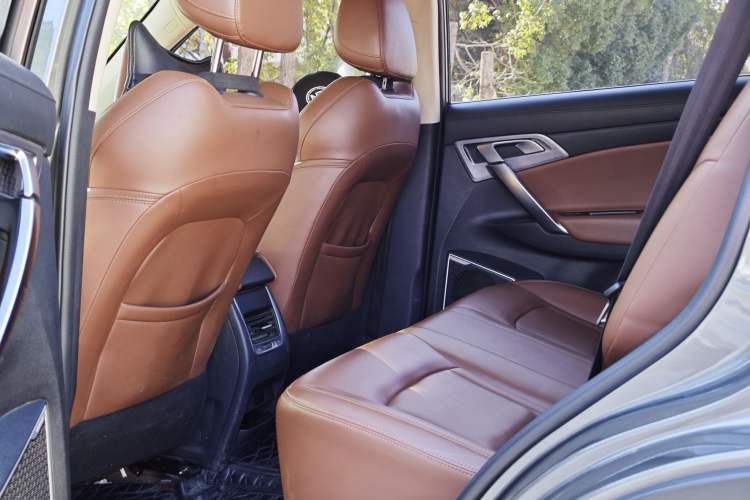 Used Geely Auto Emgrand X7 Sport 2021 1.8TD DCT Two-Wheel Drive Asian Games Edition Interior 3
