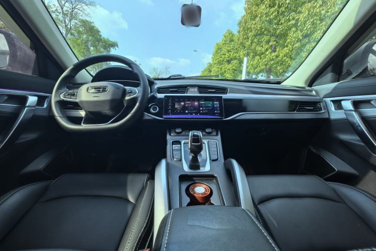 Used Geely Auto Emgrand X7 Sport 2021 Million Edition 1.8TD DCT Two-Wheel Drive Luxury Model Interior 7