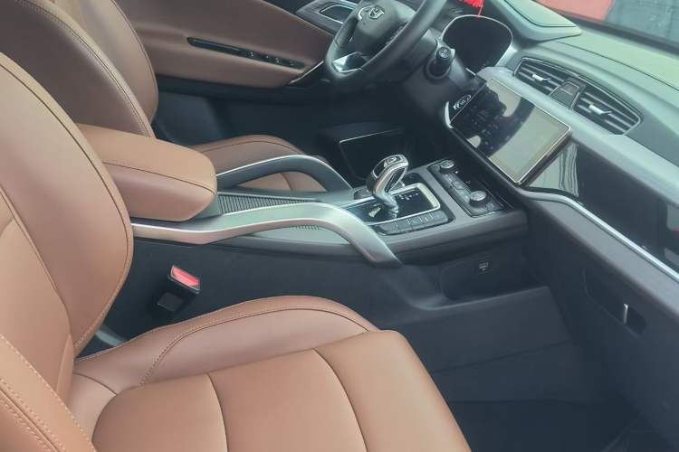 Used Geely Auto Emgrand X7 Sport 2021 1.8TD DCT Two-Wheel Drive Asian Games Edition Interior 8
