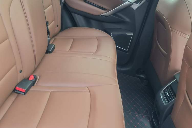 Used Geely Auto Emgrand X7 Sport 2021 1.8TD DCT Two-Wheel Drive Asian Games Edition Interior 9