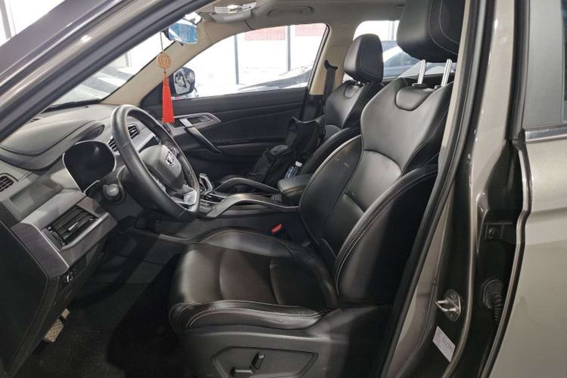 Used Geely Auto Emgrand X7 Sport 2021 Million Edition 1.8TD DCT Two-Wheel Drive Luxury Model Left Front Seat