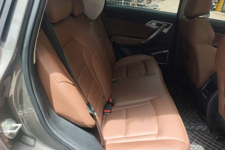 Used Geely Auto Emgrand X7 Sport 2021 1.8TD DCT Two-Wheel Drive Asian Games Comfort Edition Left Rear Seat