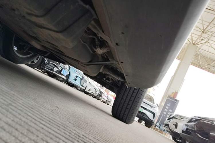 Used Geely Auto Emgrand X7 Sport 2021 1.8TD DCT Two-Wheel Drive Asian Games Edition Left Side Sill