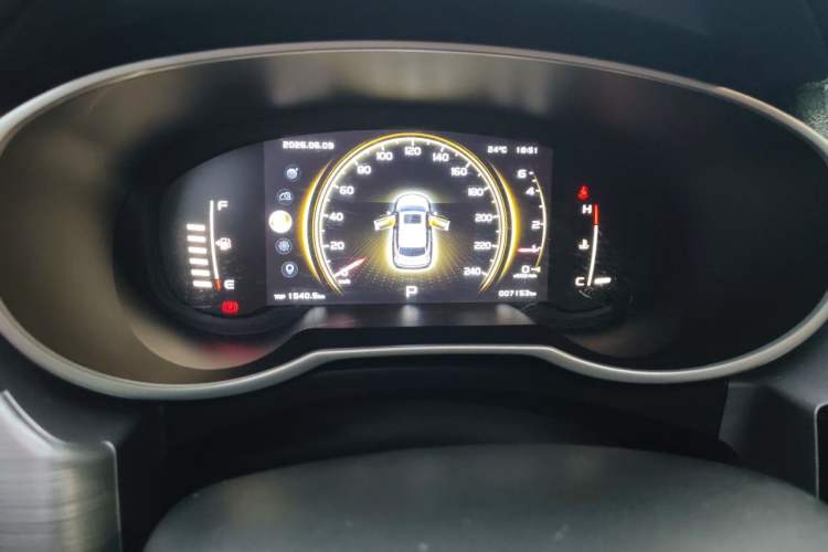 Used Geely Auto Emgrand X7 Sport 2021 Million Edition 1.8TD DCT Two-Wheel Drive Comfort Model Odometer Close Up
