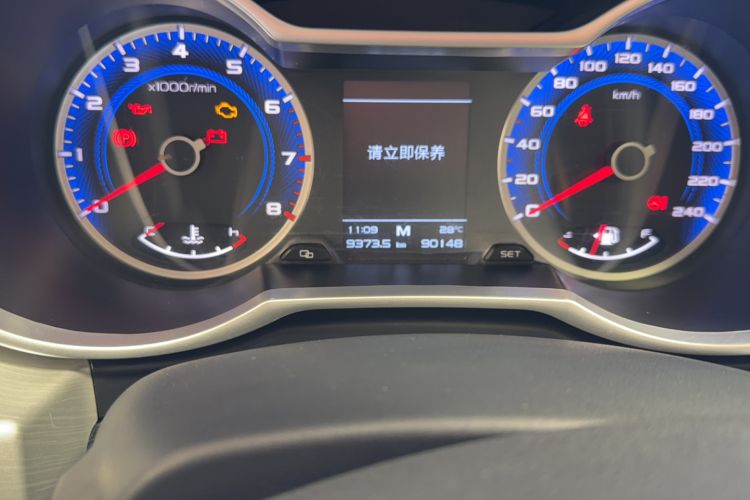 Used Geely Auto Emgrand X7 Sport 2021 Million Edition 1.8TD Manual Two-Wheel Drive Comfort Model Odometer Close Up