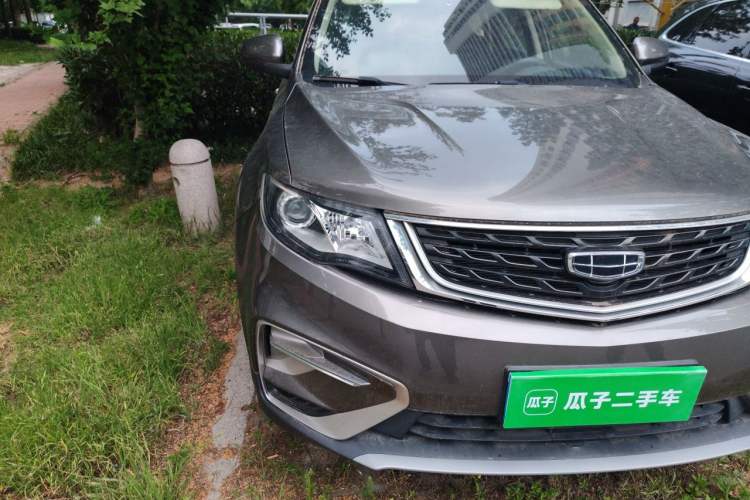 Used Geely Auto Emgrand X7 Sport 2021 Million Edition 1.8TD DCT Two-Wheel Drive Comfort Model Right Front Headlight