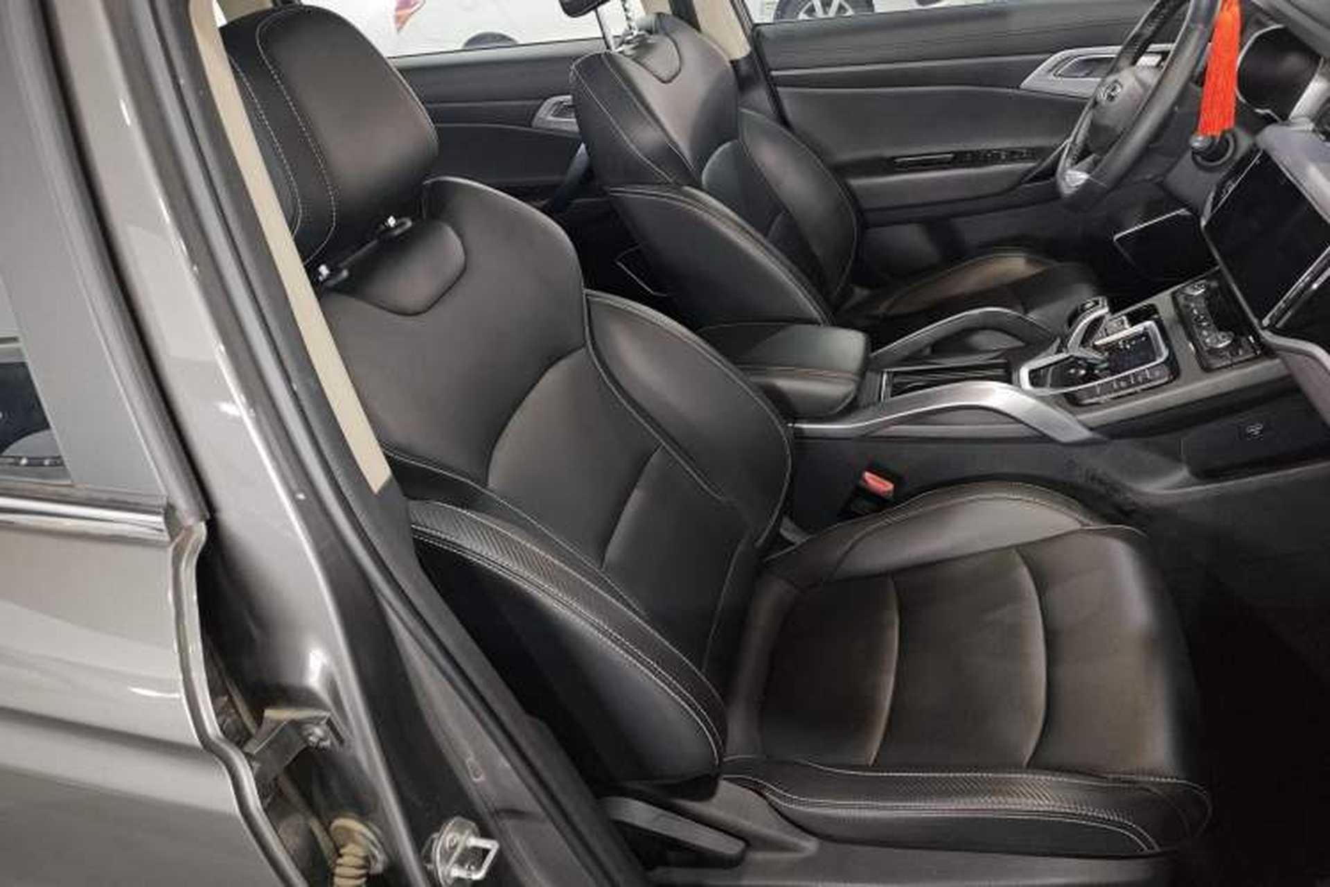Used Geely Auto Emgrand X7 Sport 2021 Million Edition 1.8TD DCT Two-Wheel Drive Luxury Model Right Front Seat