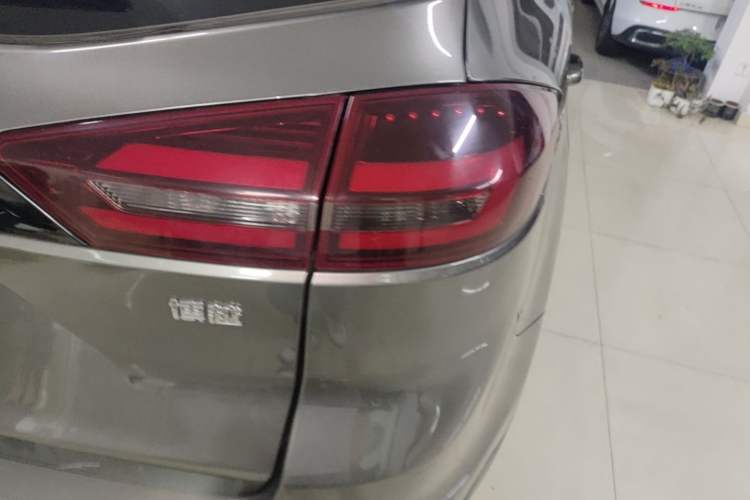 Used Geely Auto Emgrand X7 Sport 2021 1.8TD DCT Two-Wheel Drive Asian Games Edition Right Rear Taillight