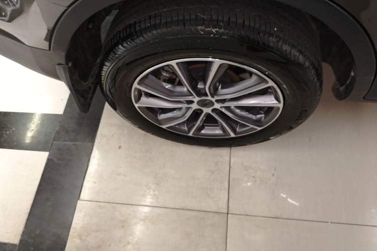 Used Geely Auto Emgrand X7 Sport 2021 Million Edition 1.8TD DCT Two-Wheel Drive Luxury Model Right Rear Wheel Hub