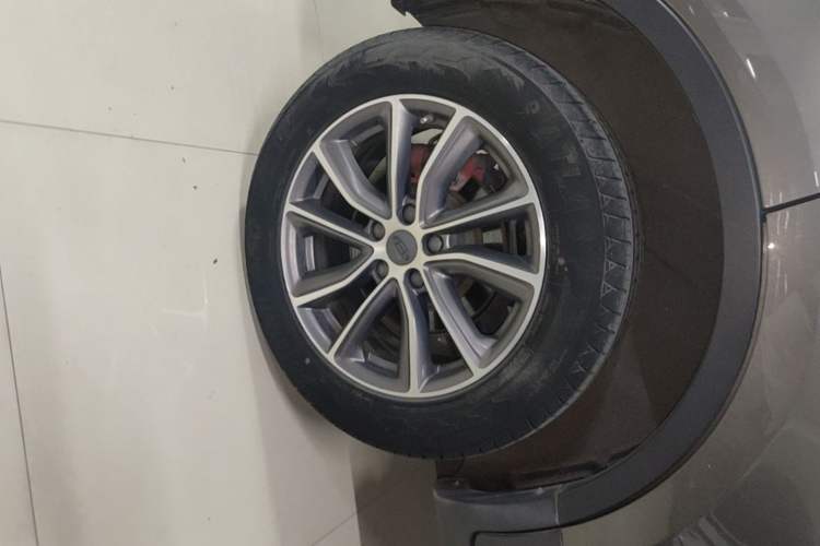 Used Geely Auto Emgrand X7 Sport 2021 1.8TD DCT Two-Wheel Drive Asian Games Edition Right Rear Wheel Hub