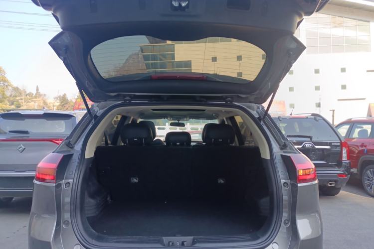 Used Geely Auto Emgrand X7 Sport 2021 Million Edition 1.8TD DCT Two-Wheel Drive Comfort Model Trunk