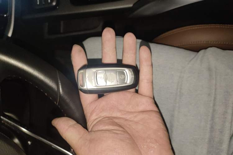 Used Geely Auto Emgrand X7 Sport 2021 1.8TD DCT Two-Wheel Drive Asian Games Edition Vehicle Key