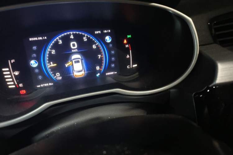 Used Geely Auto Emgrand X7 Sport 2021 Million Edition 1.8TD DCT Two-Wheel Drive Luxury Model Odometer Close Up