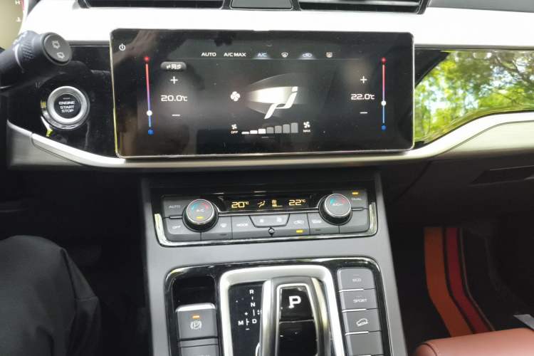 Used Geely Auto Emgrand X7 Sport 2021 1.8TD DCT Two-Wheel Drive Asian Games Edition Audio And AC Panel